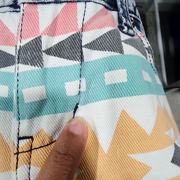 Iris Aztec Southwest Style Blue Denim Shorts Small - Picture 8 of 8